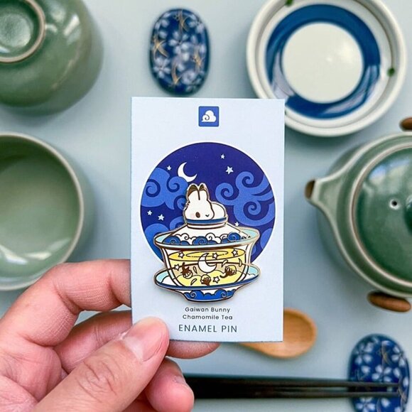 Gaiwan Bunny Enamel Pin - Chamomile Tea & Rabbit Jewelry - Celestial Brooch - Picture 7 of 9